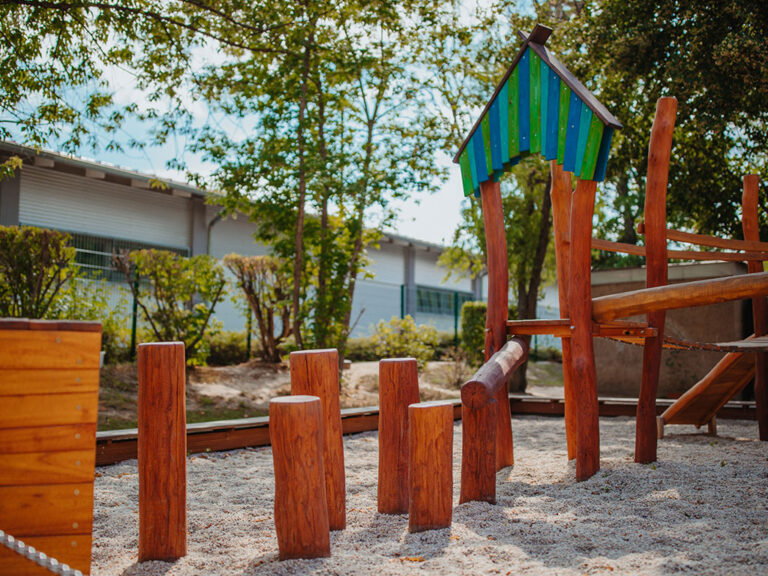 Spielplatzgestaltung des Kindergarten- und Krippenbereiches einer Kita in Riesa